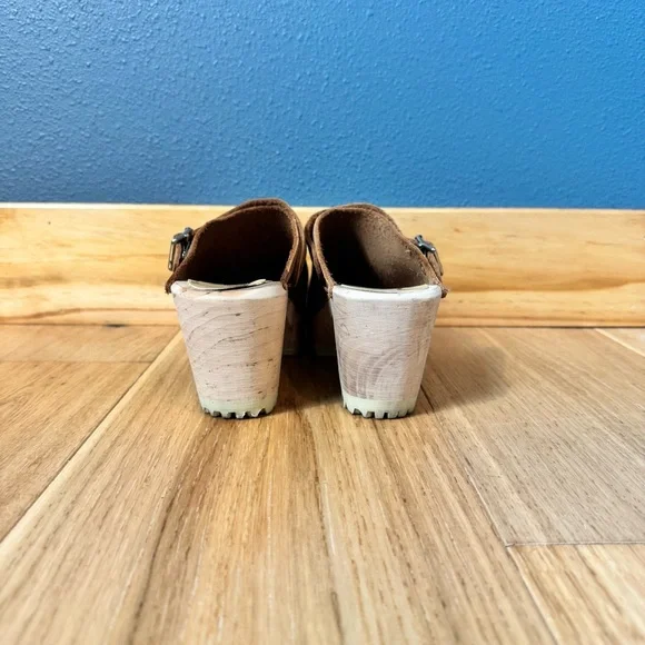 Lotta’s Swedish Tan Heeled Tractor Sole Clogs Size 39/US8.5 - Picture 7 of 11